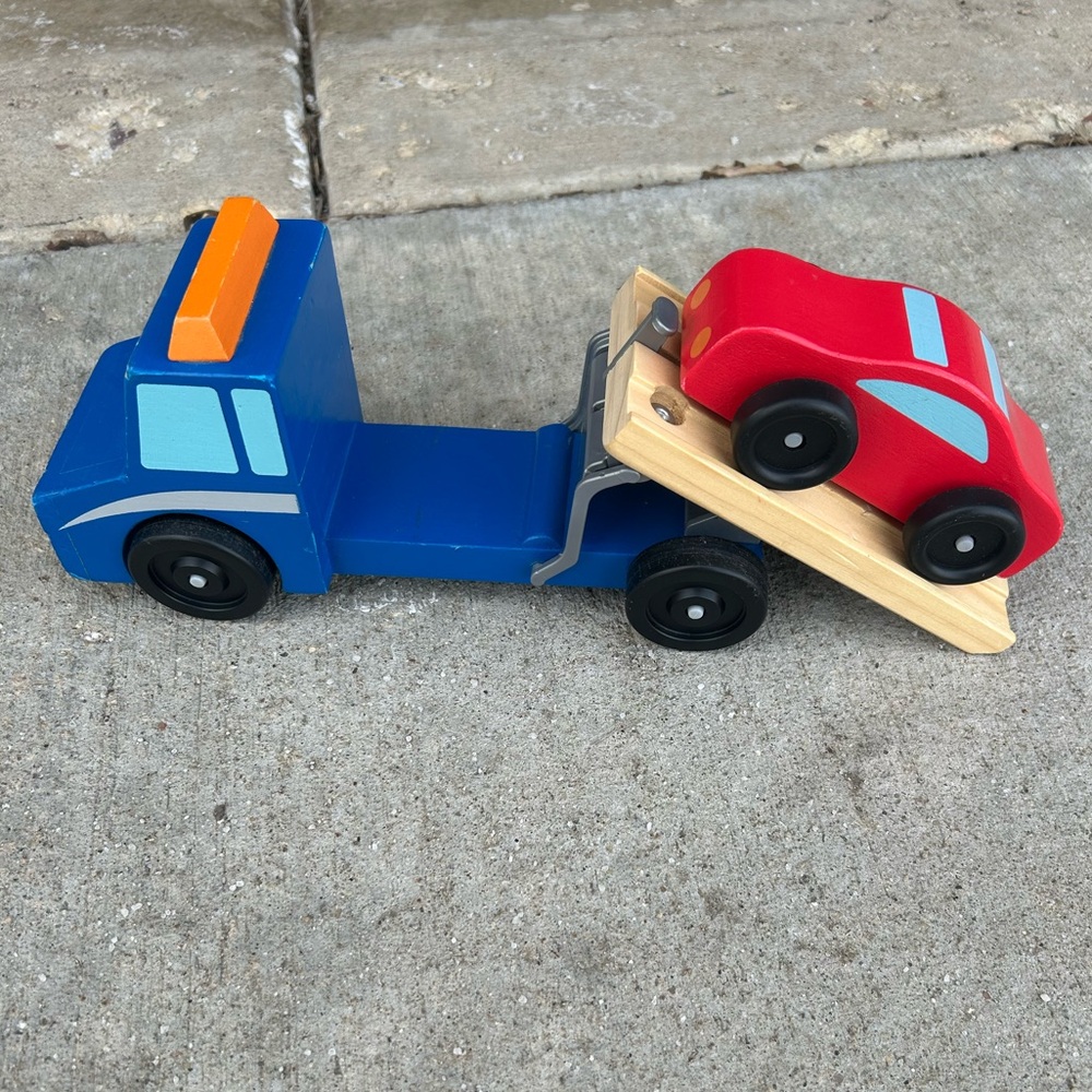 Melissa & Doug Flatbed Tow Truck